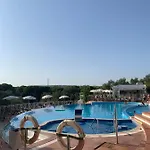Avec Jardin Privé Dans Résidence Hôtelière De Gamme *