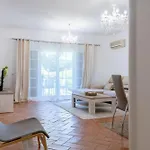 Appartement Avec Jardin Privé Dans Résidence Hôtelière De Gamme