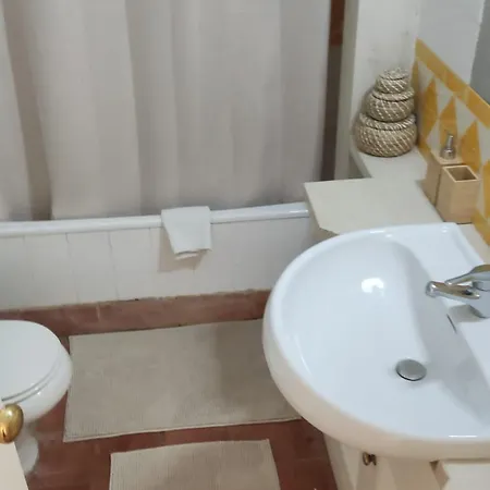 Apartment Avec Jardin Prive Dans Hoteliere De Gamme