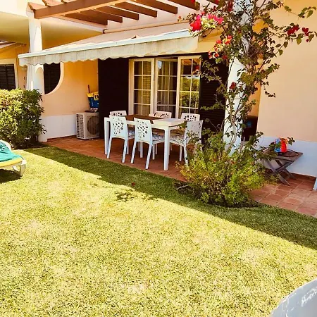 Апартаменты Avec Jardin Prive Dans Hoteliere De Gamme *