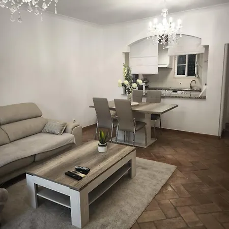 Апартаменты Avec Jardin Prive Dans Hoteliere De Gamme *