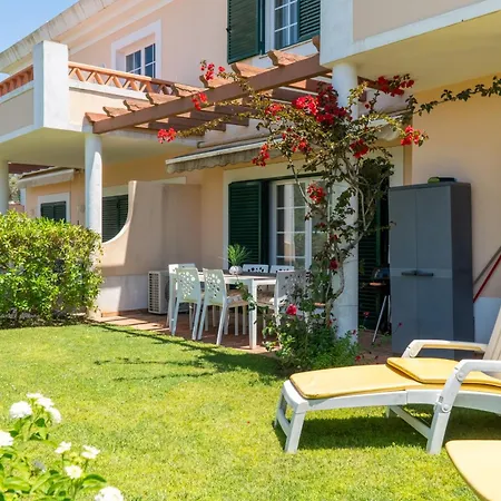 Апартаменты Avec Jardin Prive Dans Hoteliere De Gamme